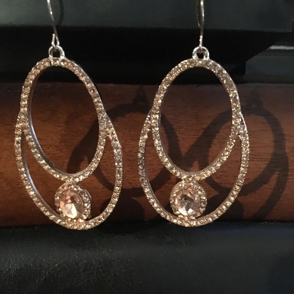 Vince Camuto Oval Hoops with Amber stone Earrings - Picture 1 of 1